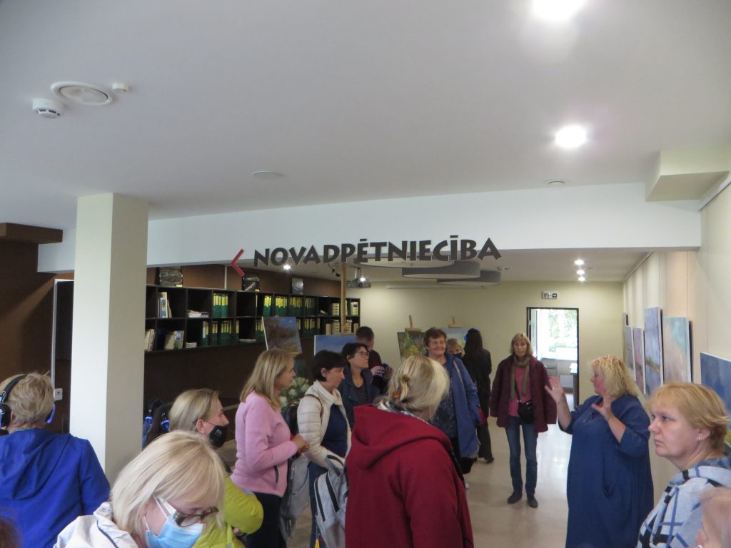 Bibliotēkas iekštelpās