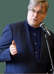 Saruna ar rakstnieku un kultūras žurnālistu ARNO JUNDZI