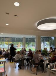 Senioru pēcpusdiena bibliotēkā